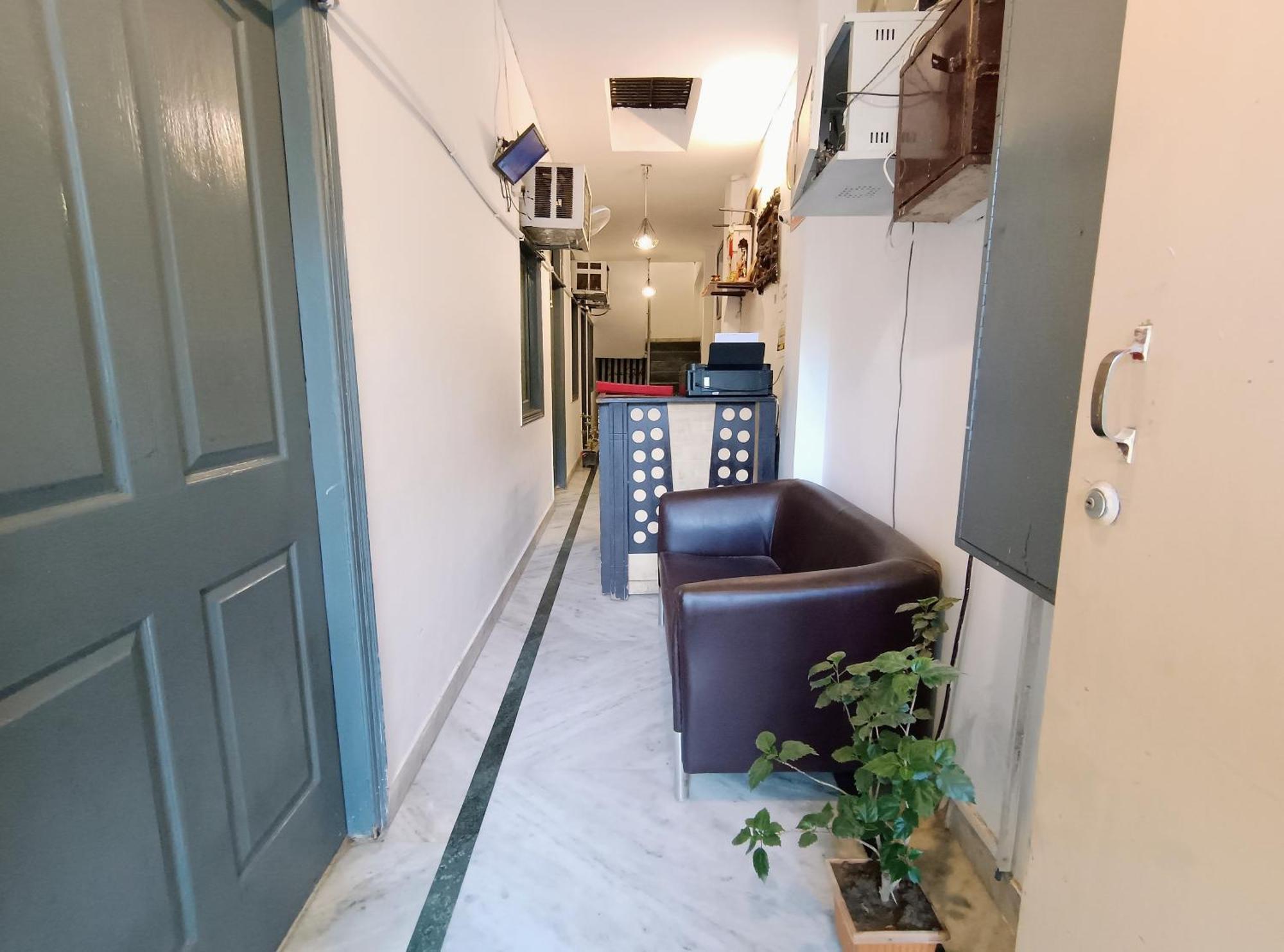 Hotel Hauz Khas Fort View New Delhi Bagian luar foto