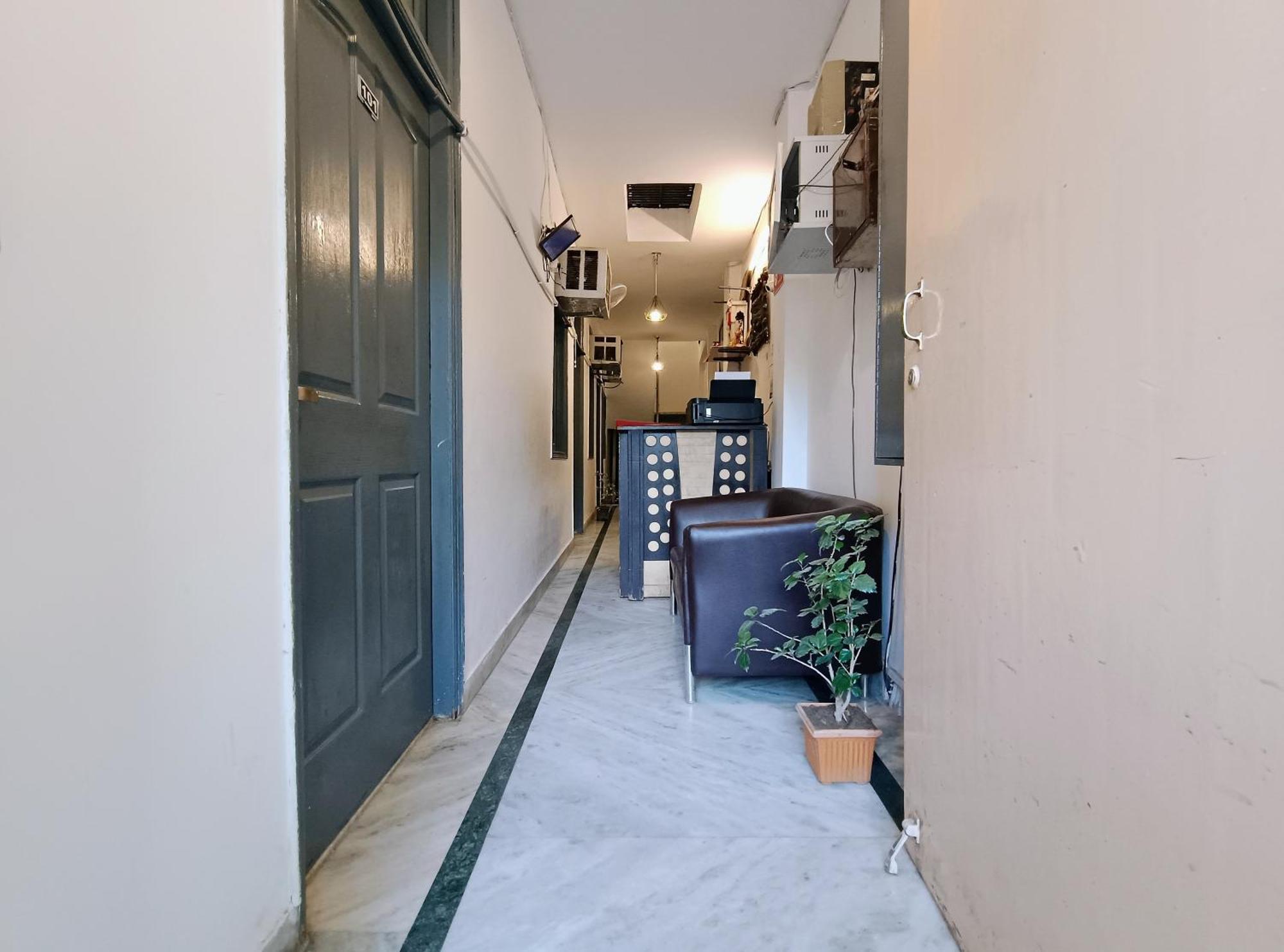 Hotel Hauz Khas Fort View New Delhi Bagian luar foto
