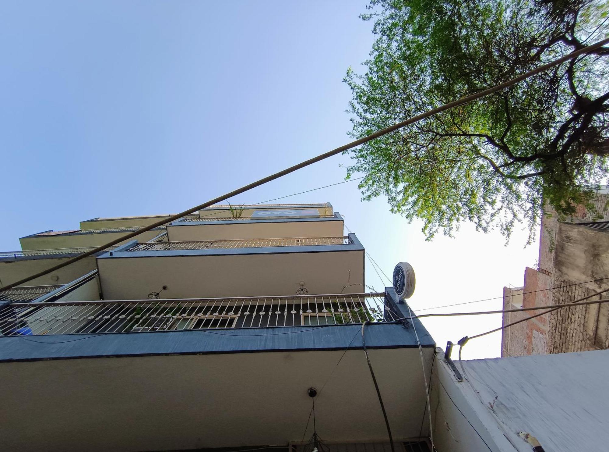 Hotel Hauz Khas Fort View New Delhi Bagian luar foto