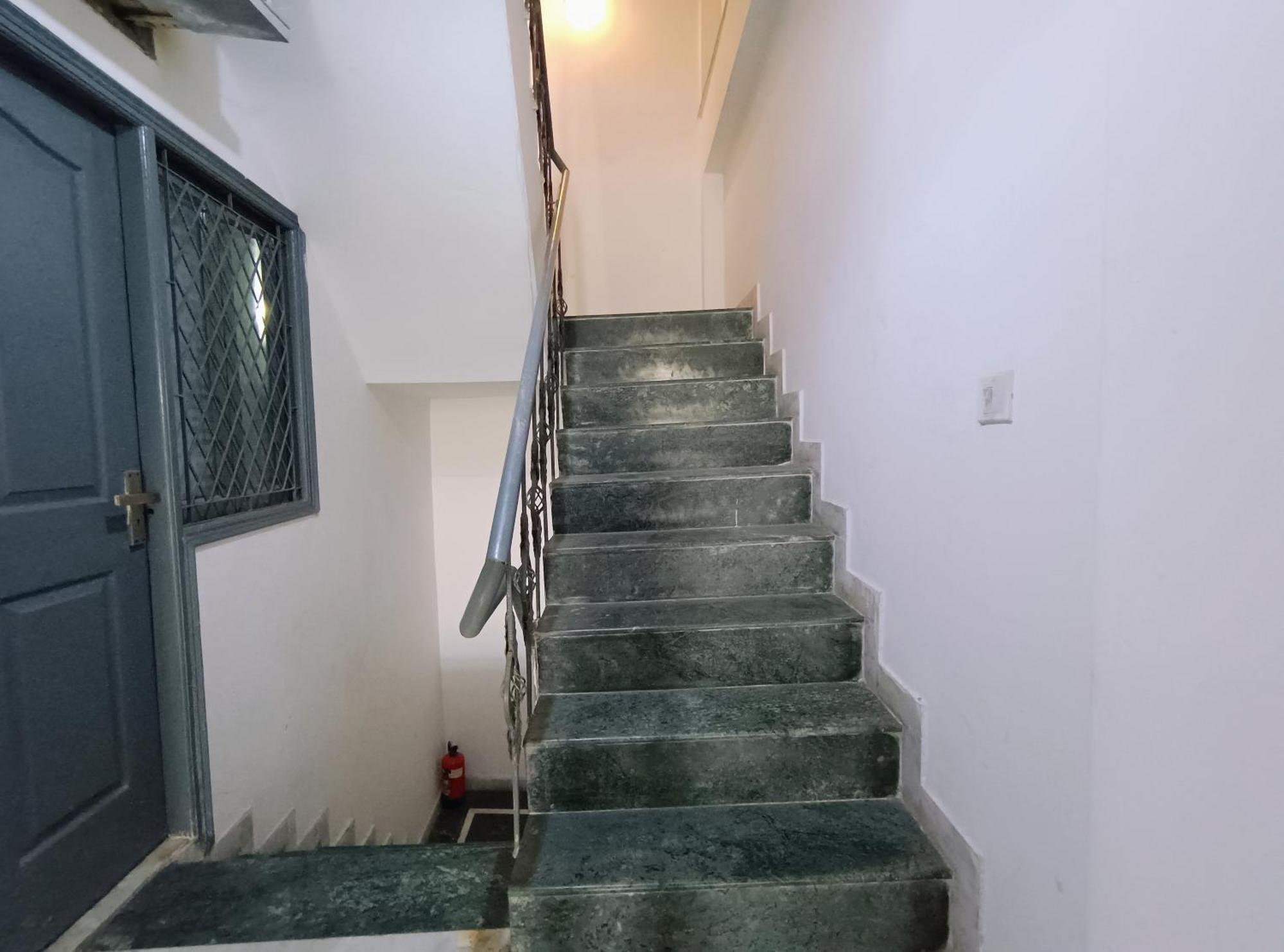 Hotel Hauz Khas Fort View New Delhi Bagian luar foto