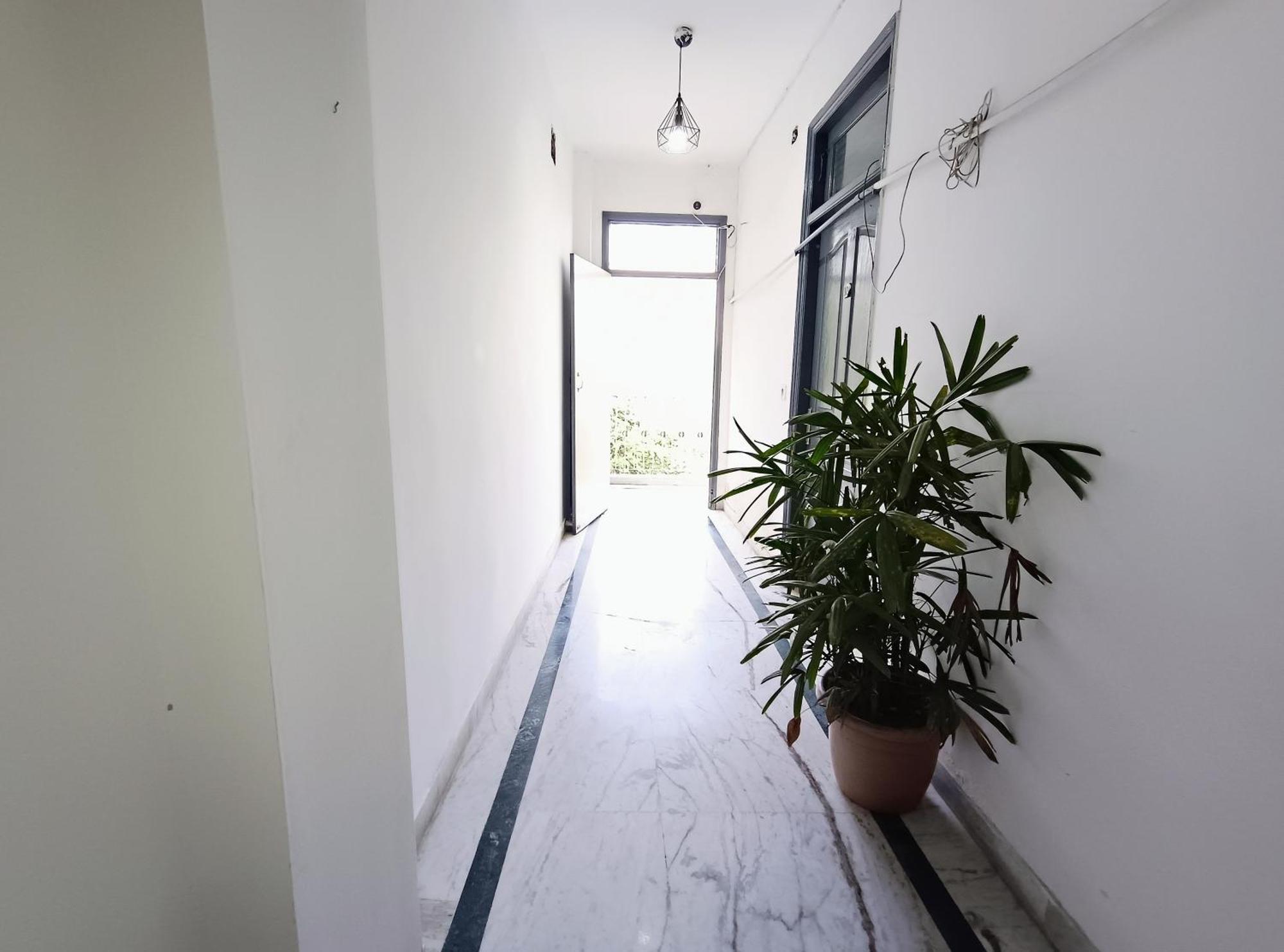Hotel Hauz Khas Fort View New Delhi Bagian luar foto