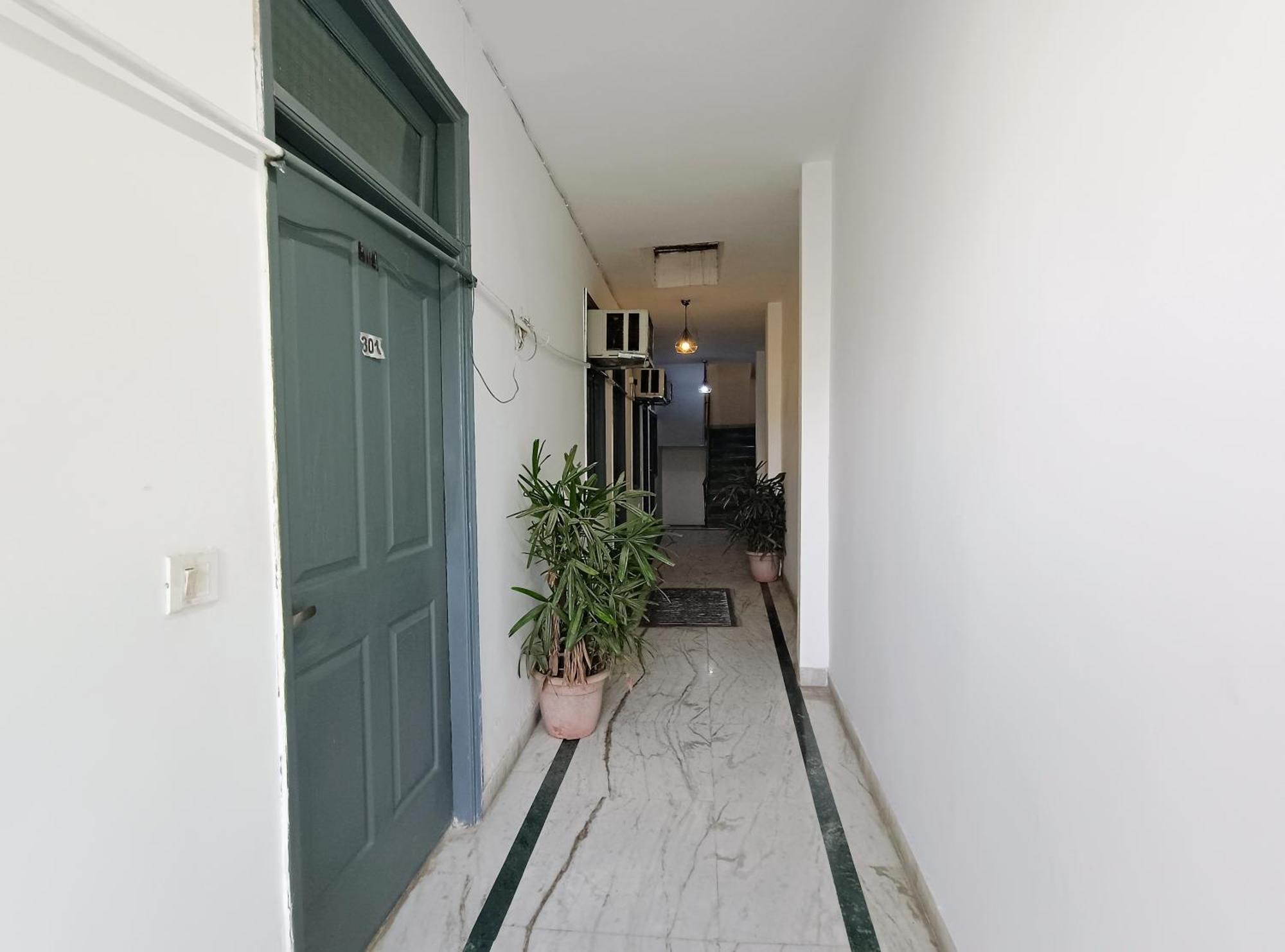 Hotel Hauz Khas Fort View New Delhi Bagian luar foto