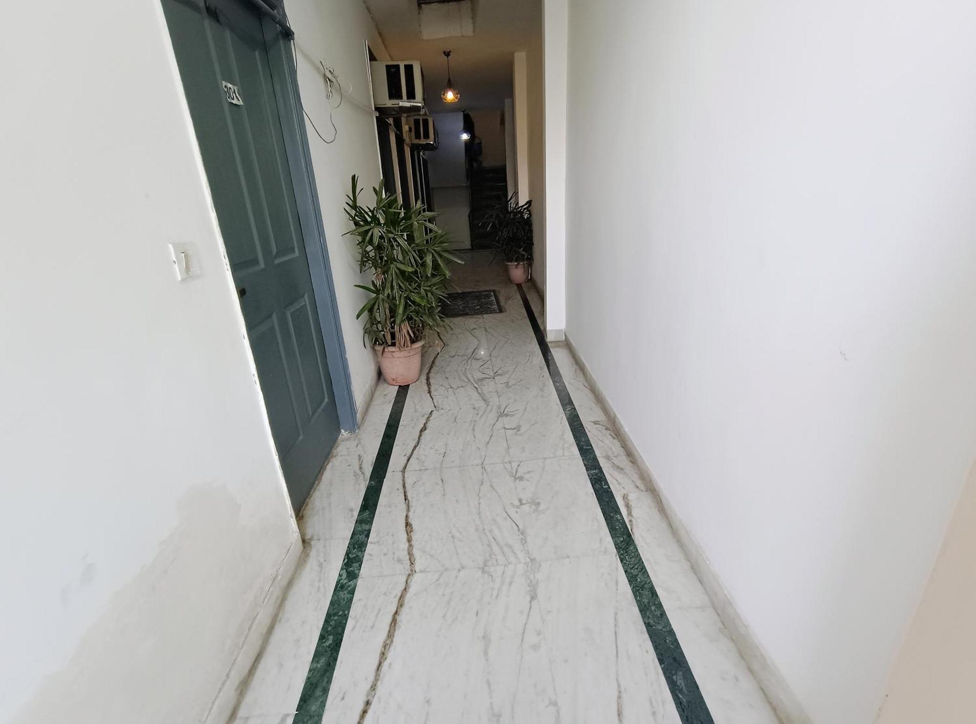 Hotel Hauz Khas Fort View New Delhi Bagian luar foto